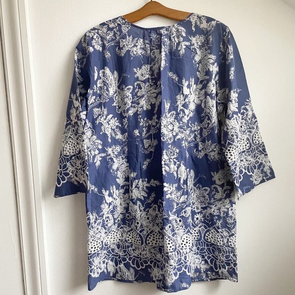 Soft Surroundings Blue Floral Tunic Pleated Front Bead Button Detail Size Small - Picture 5 of 5